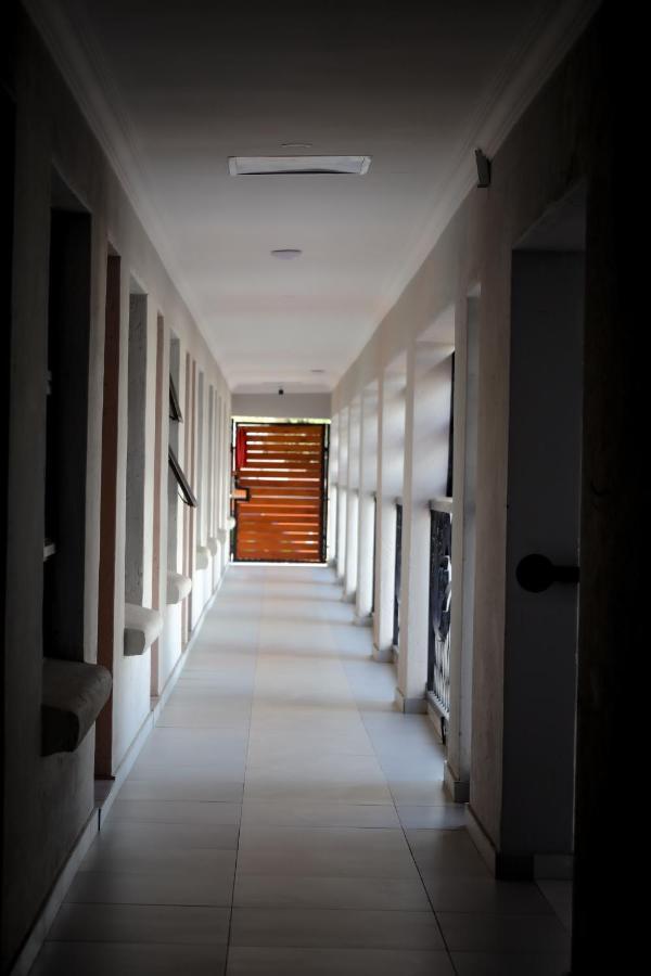 El Infinito Lifestyle Hotel Kempton Park Exterior photo