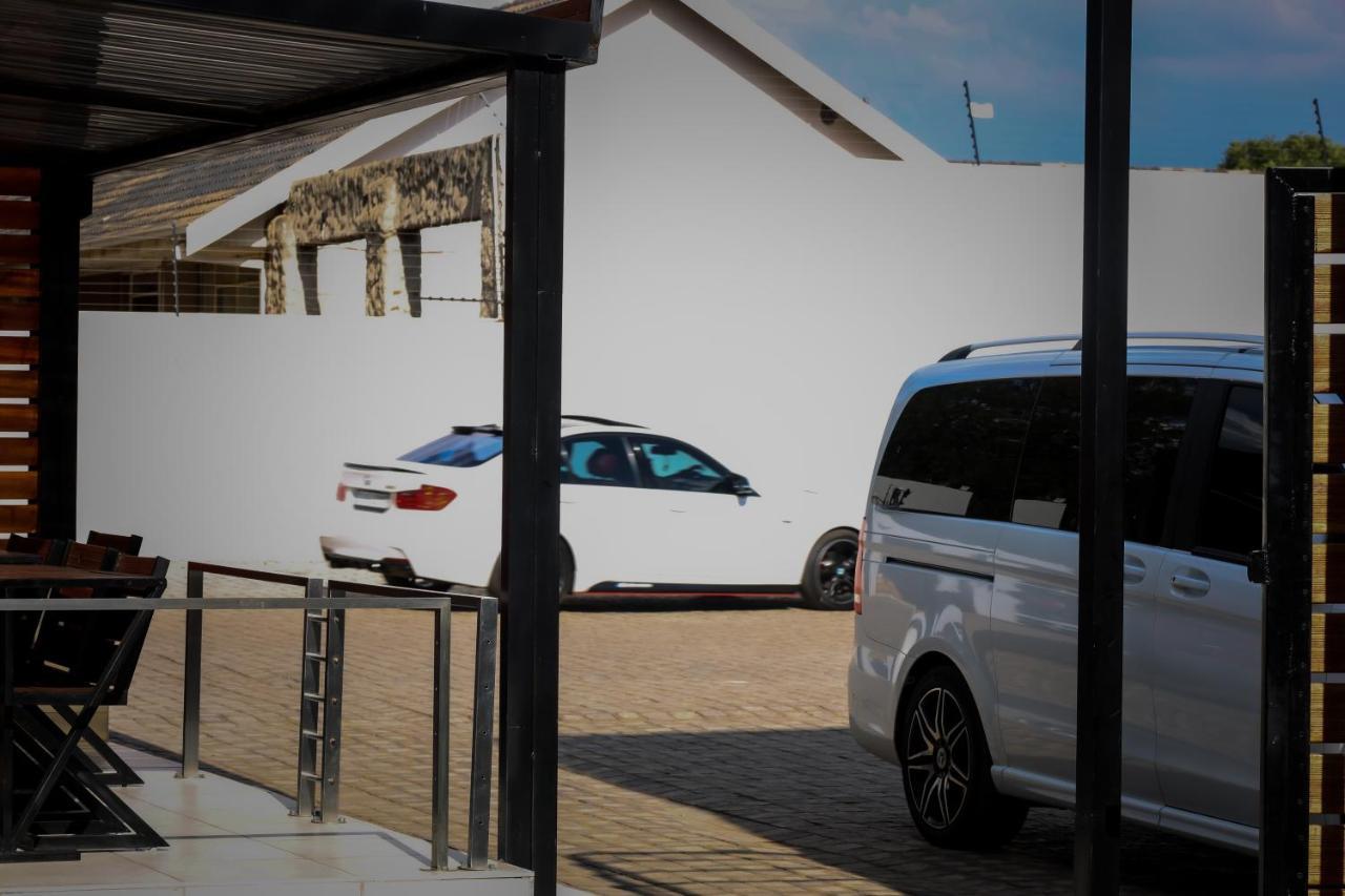 El Infinito Lifestyle Hotel Kempton Park Exterior photo